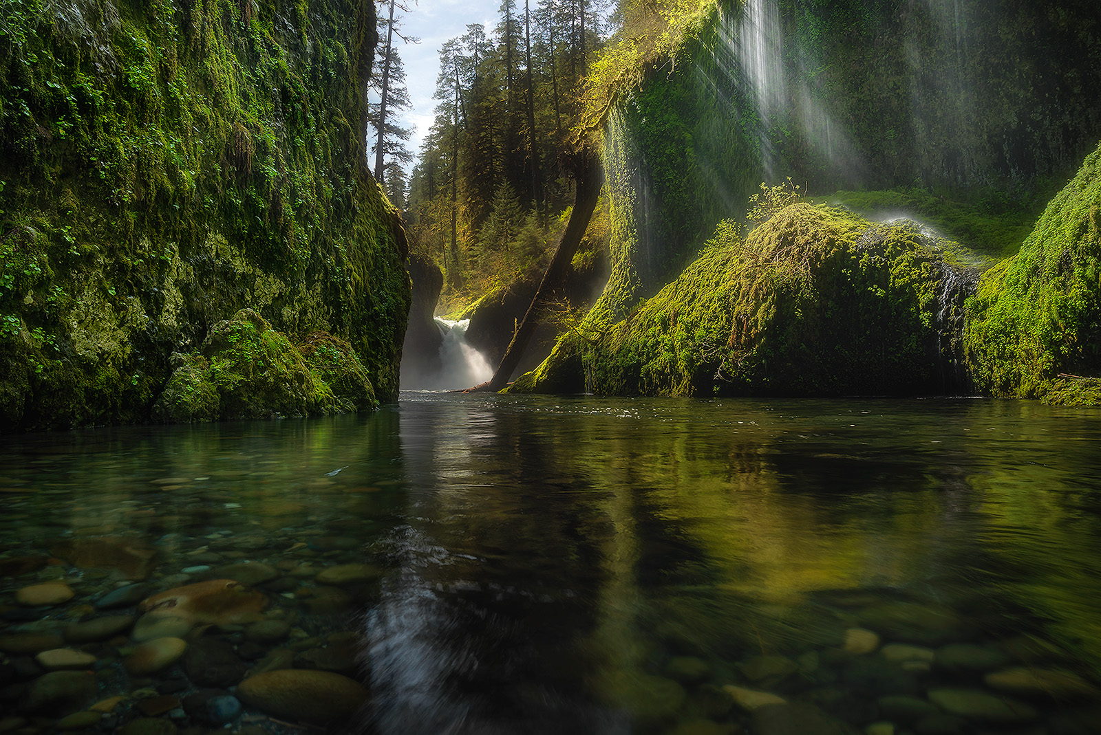 Chasing light rays at Punchbowl Falls on our Oregon Photography Workshop